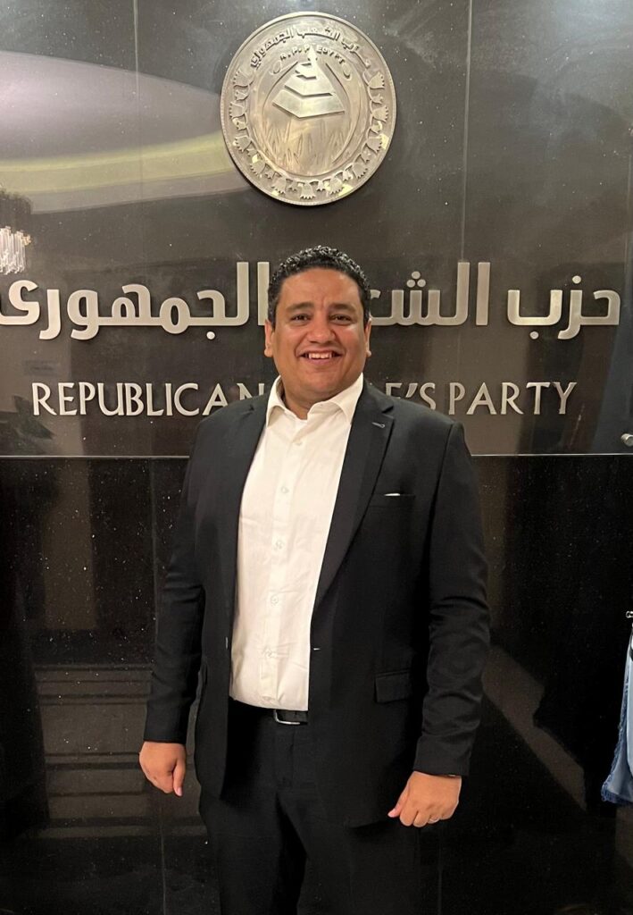 الأهالى تشيد بأمانة حزب الشعب الجمهورى بحدائق القبة بقيادة المستشار محمد مصطفى.