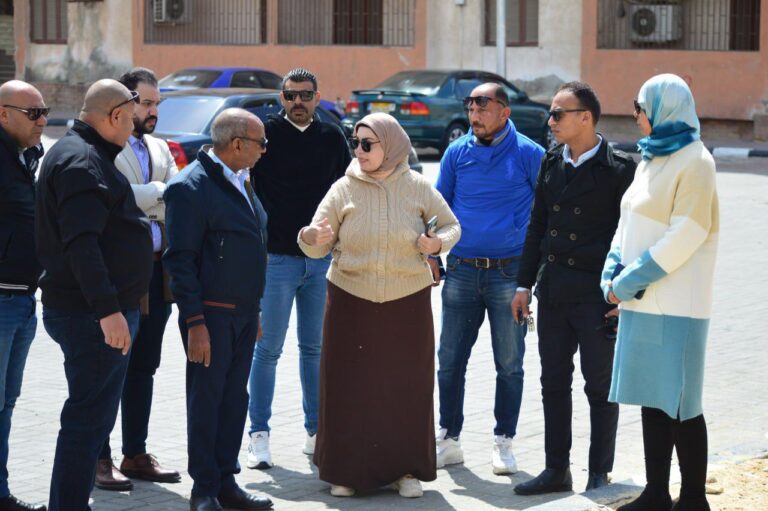 رفع الإشغالات ومتابعة النظافة بعدد من المناطق ببورفؤاد